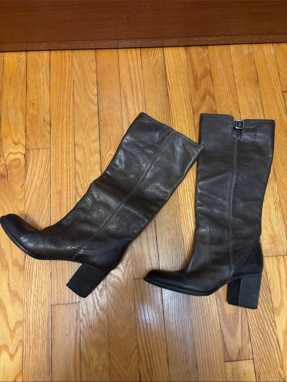 Women's Charcoal Size 6 Leather Block Heel Boots